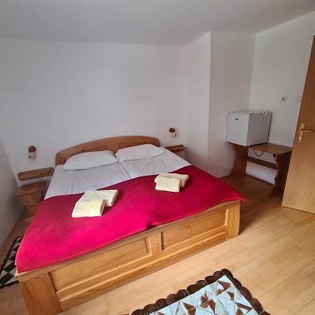 Penzion Pr' Betel Jesenice Exterior foto